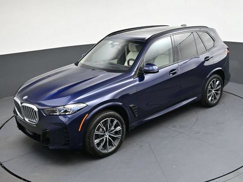 Used 2026 BMW X5 xDrive40i w/ M Sport Package AWD/4WD image 27