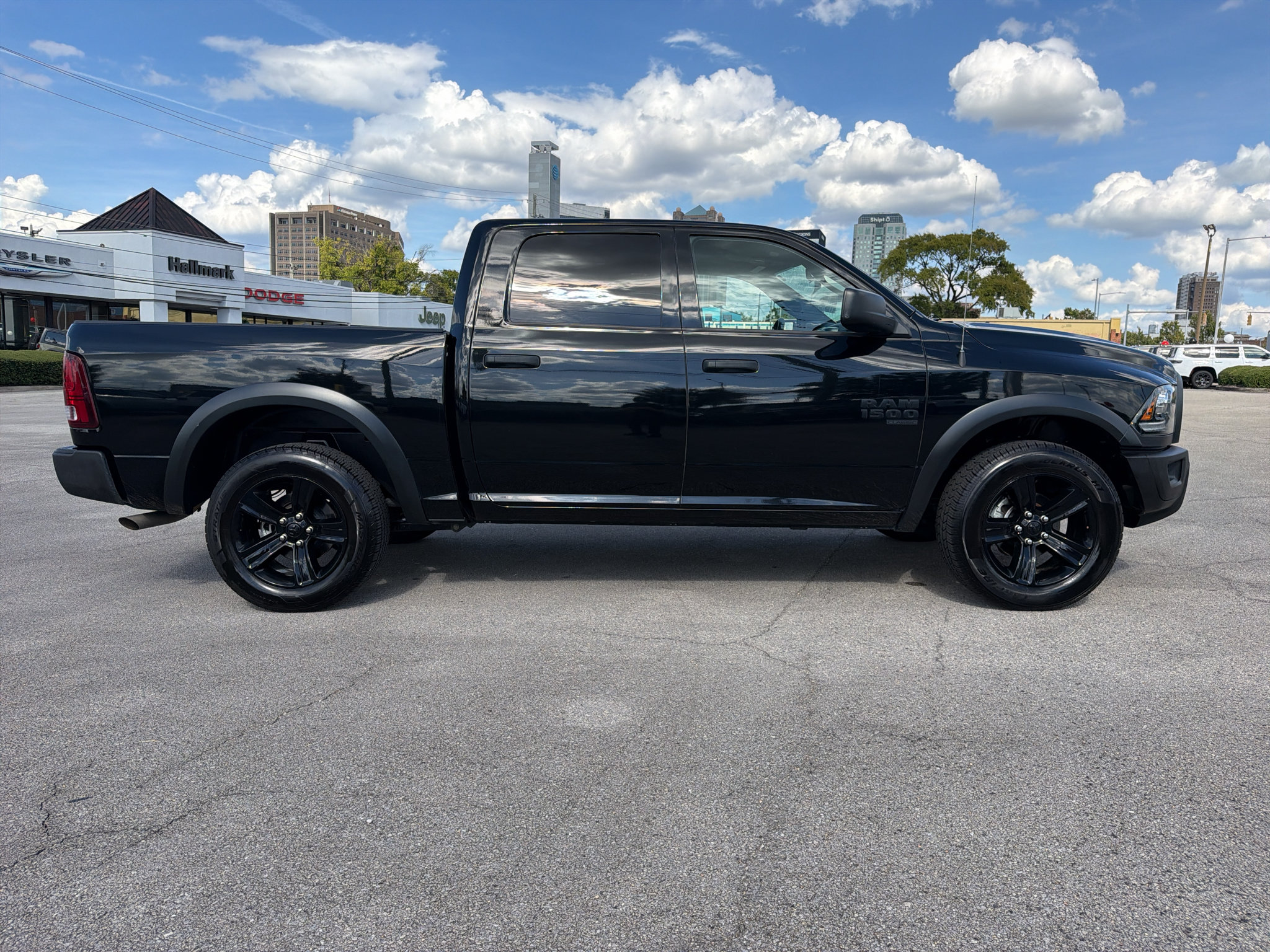 Used 2024 RAM 1500 Warlock AWD/4WD image 5
