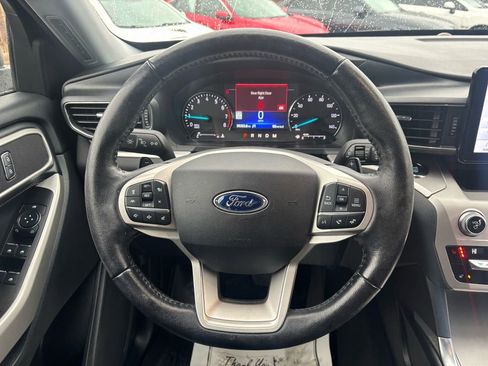 Used 2021 Ford Explorer XLT w/ Equipment Group 202A image 16