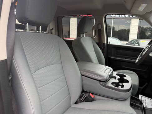 Used 2018 RAM 1500 Express AWD/4WD image 12