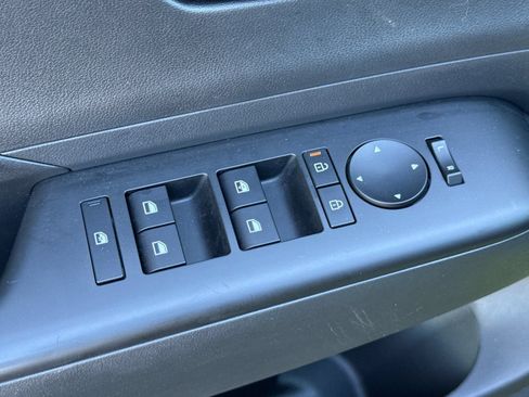 Used 2025 Hyundai Kona SEL AWD/4WD image 11