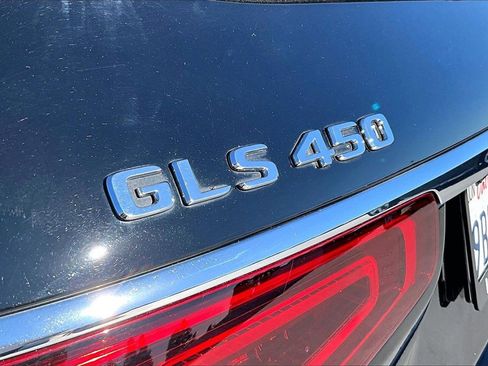 Used 2022 Mercedes-Benz GLS 450 4MATIC w/ AMG Line Exterior image 22