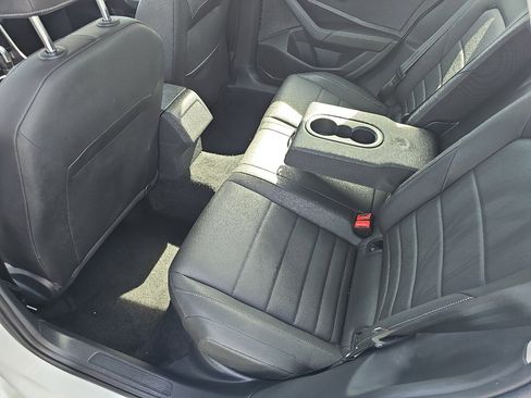 Used 2021 Volkswagen Jetta SE image 10