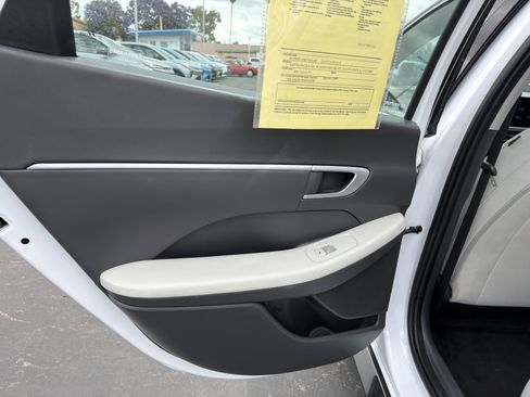 Used 2024 Hyundai Sonata SEL FWD image 17