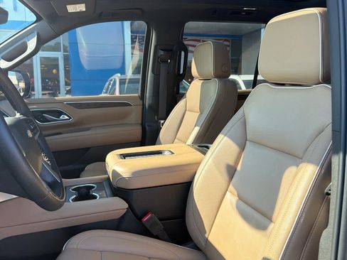 Used 2023 Chevrolet Tahoe Premier w/ Premium Package 2 AWD/4WD image 14
