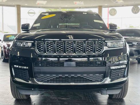 Used 2025 Jeep Grand Cherokee Limited AWD/4WD image 19
