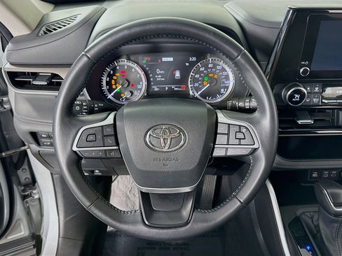 Certified 2024 Toyota Highlander LE image 13