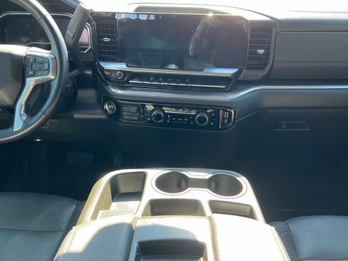 Used 2024 Chevrolet Silverado 2500 LTZ image 13