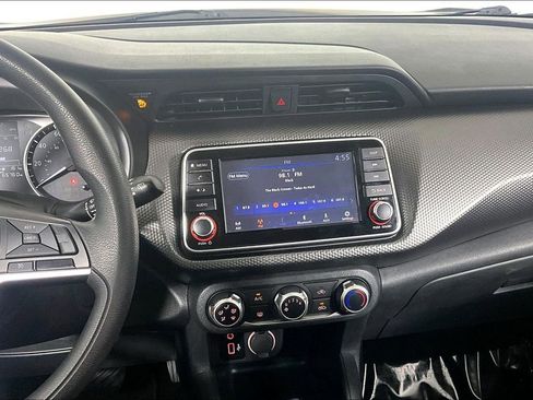 Used 2020 Nissan Kicks S FWD image 6