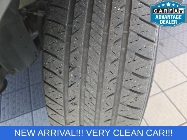 Used 2017 Ford Explorer XLT w/ Equipment Group 202A FWD image 22