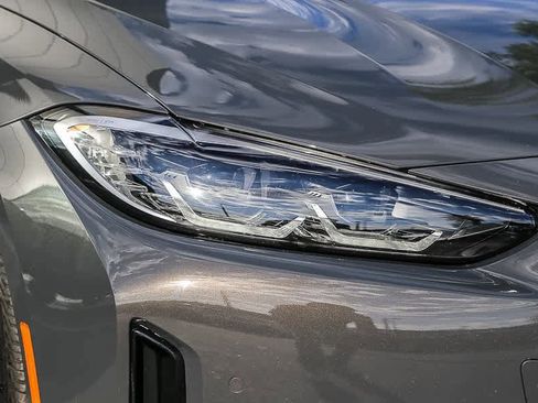 Used 2022 BMW i4 eDrive40 image 4