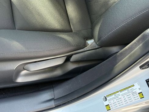 Used 2025 Toyota Corolla LE FWD image 22