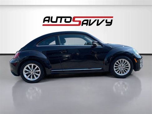 Used 2019 Volkswagen Beetle 2.0T SE image 8