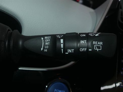 Used 2022 Toyota Prius LE image 35