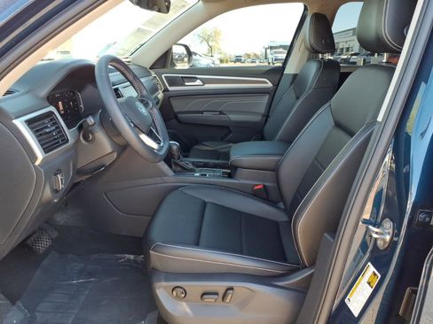 Certified 2023 Volkswagen Atlas SE w/ Black Wheel Package image 20