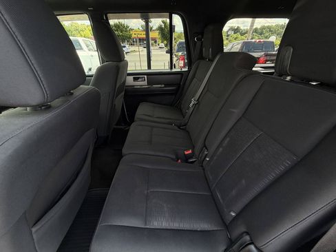 Used 2017 Ford Expedition XLT AWD/4WD image 9