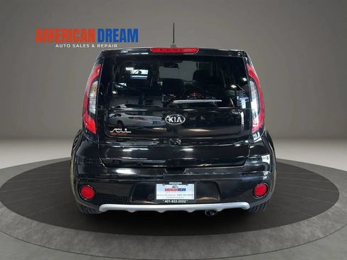Used 2017 Kia Soul + FWD image 4