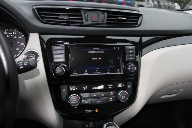Used 2020 Nissan Rogue Sport SV w/ All-Weather Package AWD/4WD image 26