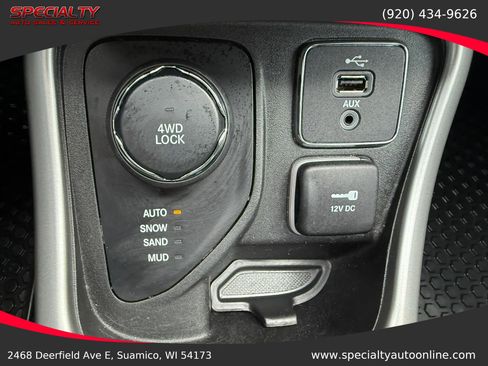Used 2018 Jeep Compass Latitude w/ Cold Weather Group AWD/4WD image 26