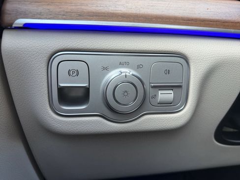 Certified 2026 Mercedes-Benz GLS 450 4MATIC image 25