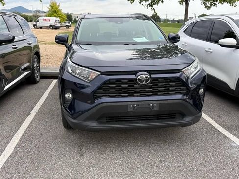 Used 2020 Toyota RAV4 XLE w/ Convenience Package AWD/4WD image 6
