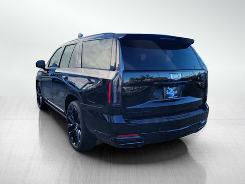 Used 2025 Cadillac Escalade Sport Platinum w/ LPO, ONYX Package image 7