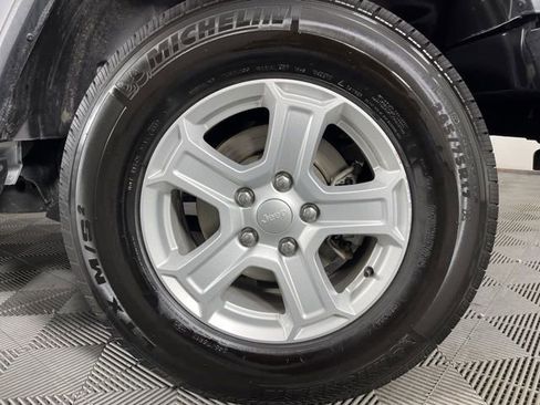 Used 2023 Jeep Wrangler Sport S image 14