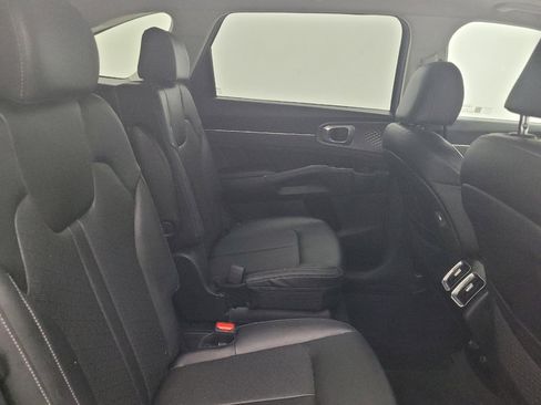 Used 2022 Kia Sorento SX FWD image 19