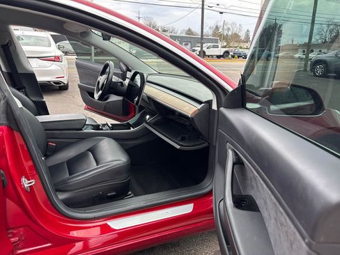 Used 2018 Tesla Model 3 Mid Range image 13