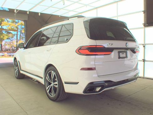 Used 2026 BMW X7 xDrive40i w/ M Sport Package AWD/4WD image 6