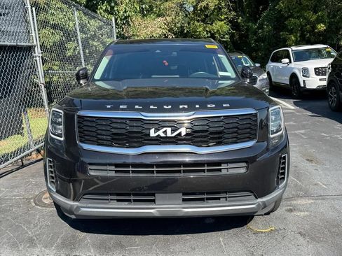 Certified 2022 Kia Telluride EX w/ EX Premium Package FWD image 10
