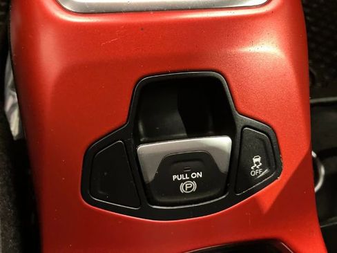 Used 2018 Jeep Renegade Trailhawk image 25