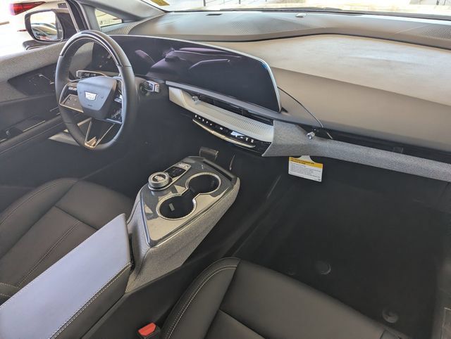 Used 2026 Cadillac Optiq Sport 1 RWD image 14