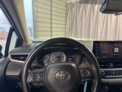 Used 2020 Toyota Corolla LE image 24