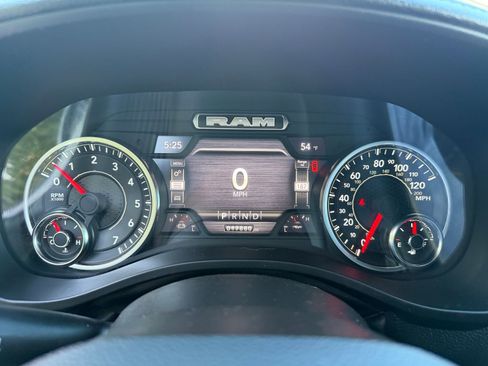 Used 2023 RAM 1500 Laramie AWD/4WD image 16