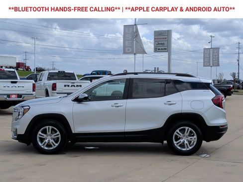 Used 2022 GMC Terrain SLE w/ Driver Convenience Package FWD image 5