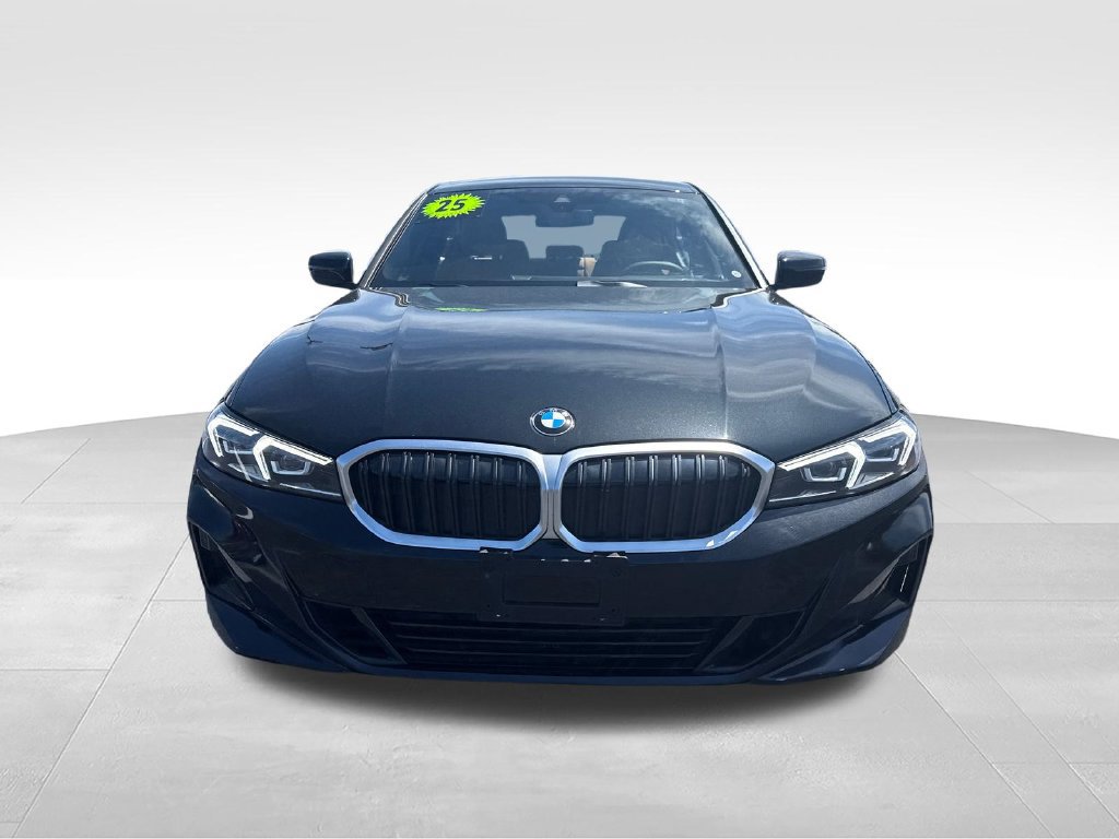 Used 2025 BMW 330i xDrive Sedan w/ Premium Package AWD/4WD image 9