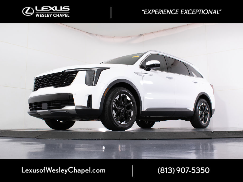 Used 2025 Kia Sorento S FWD image 8