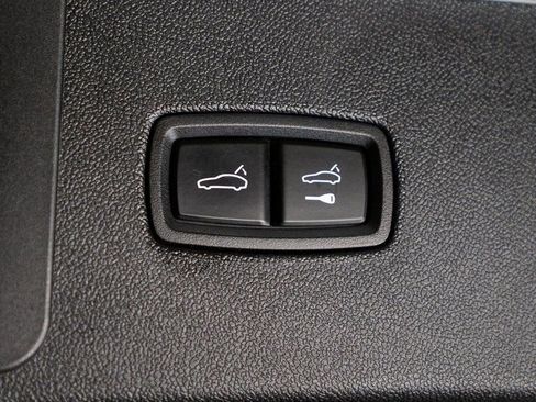 Certified 2023 Porsche Cayenne Platinum Edition AWD/4WD image 40