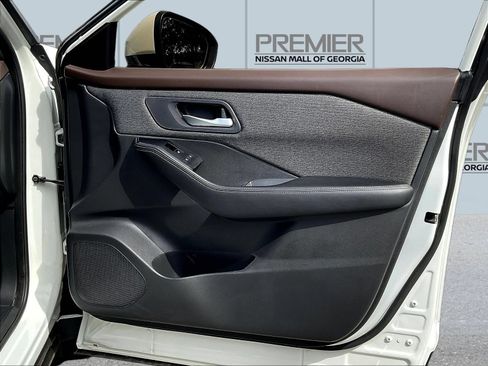 Used 2023 Nissan Rogue SV FWD image 28