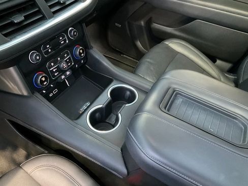 Used 2022 Chevrolet Tahoe Z71 w/ Z71 Off-Road Package image 15