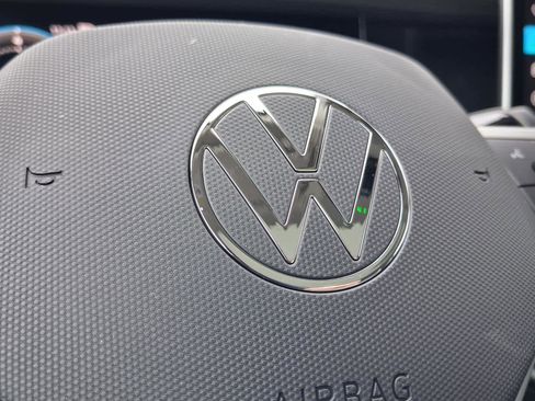 New 2026 Volkswagen Tiguan SE AWD/4WD image 24