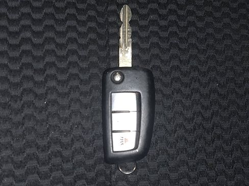 Used 2019 Nissan Rogue Sport S image 32