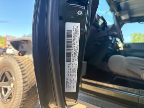 Used 2008 Jeep Wrangler Sahara w/ Dual Top Group AWD/4WD image 24