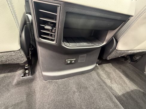 Used 2024 Toyota Tundra Limited image 25