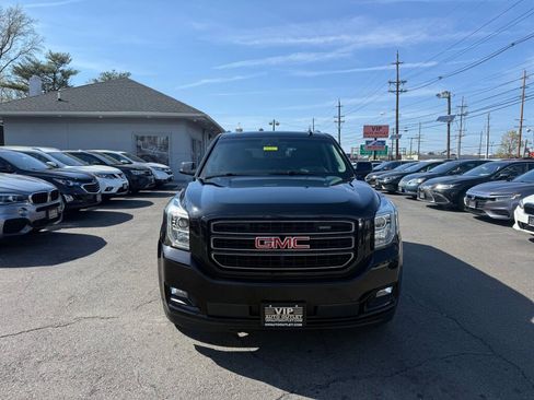 Used 2019 GMC Yukon SLT w/ Open Road Package image 2