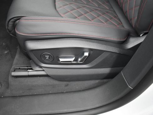 New 2026 Audi SQ8 Prestige AWD/4WD image 8