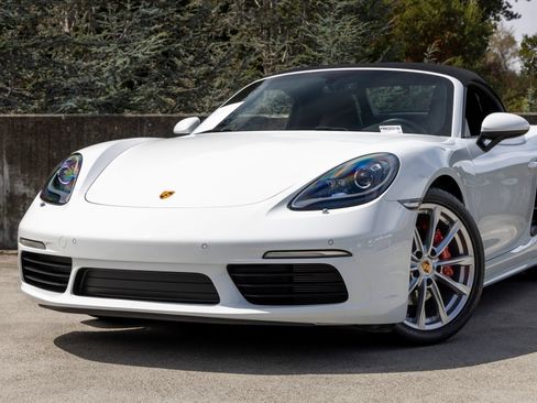 Certified 2024 Porsche 718 Boxster S RWD image 30