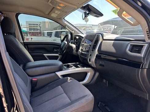 Used 2021 Nissan Titan SV w/ SV Convenience Package RWD image 40