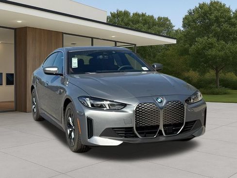 New 2026 BMW i4 eDrive40 w/ Premium Package RWD image 5